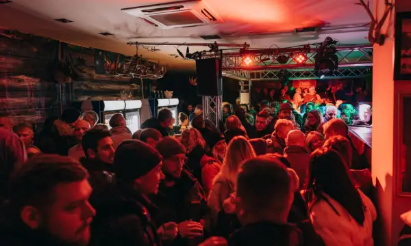 Schmäh - Party Stadl