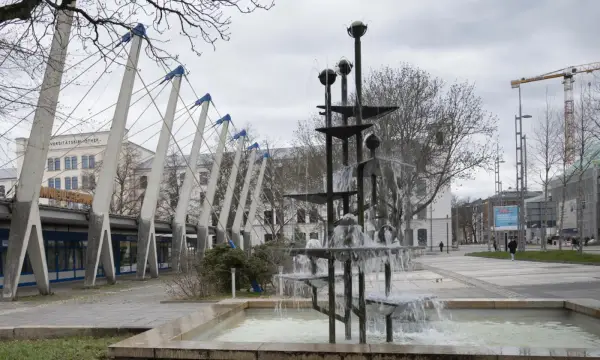 Klapperbrunnen nähe Busbahnhof