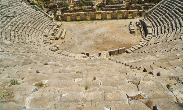 Zentrales Hörsaalgebäude der TU Chemnitz