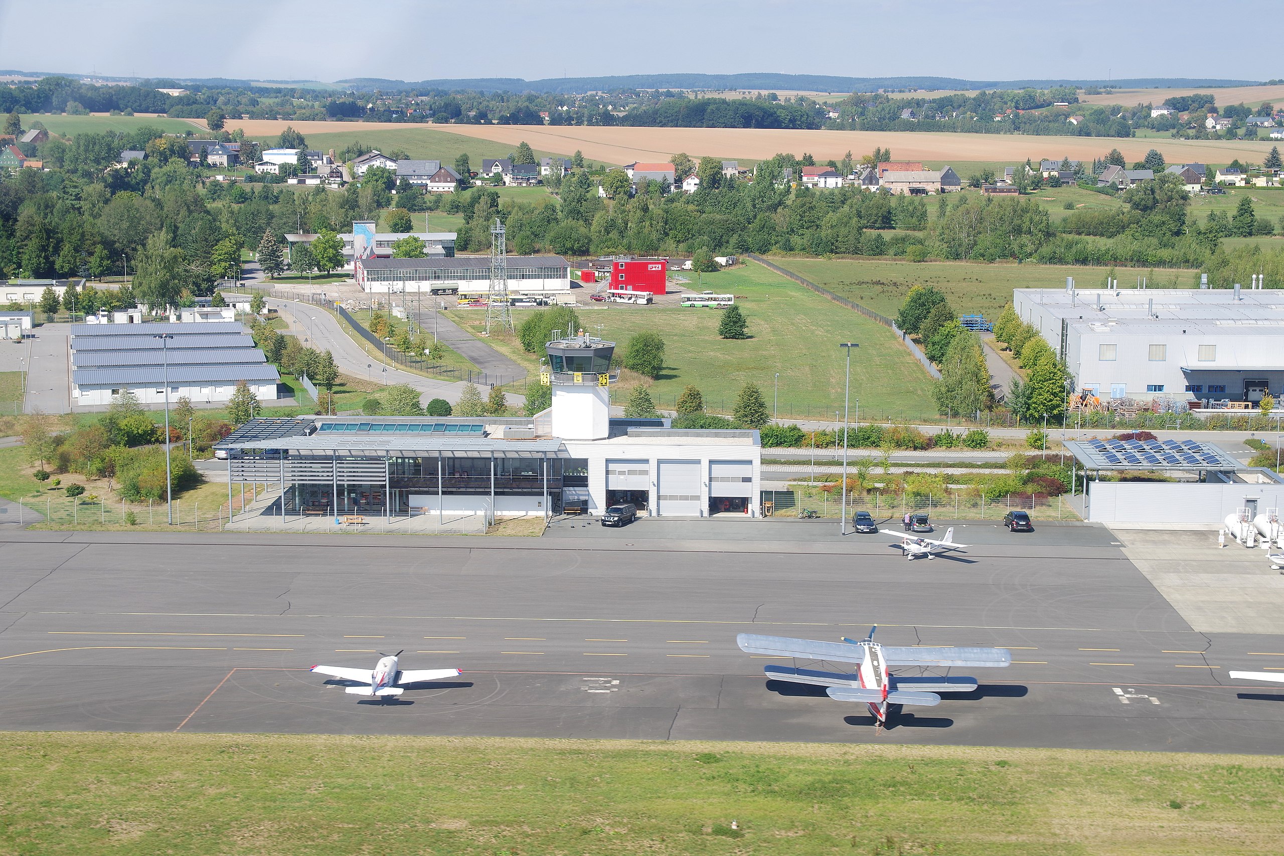 Flugplatz_Chemnitz-Jahnsdorf_Tower.jpg